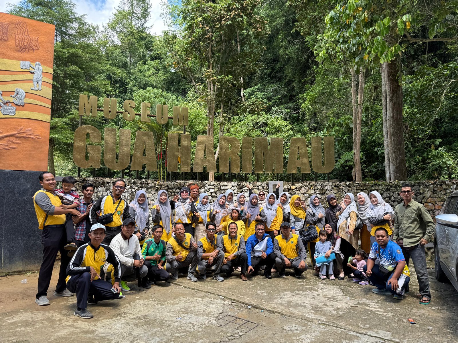 MTs Negeri 1 OKU Melaksanakan Kunjungan ke Gua Harimau Kabupaten OKU