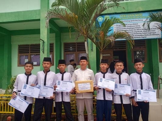 Pembagian Hadiah Classmeeting